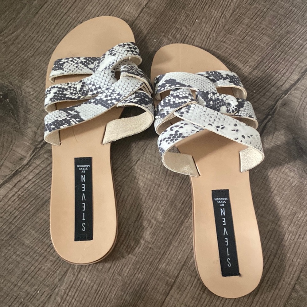 Steven by Steve Madden slides/sandals
